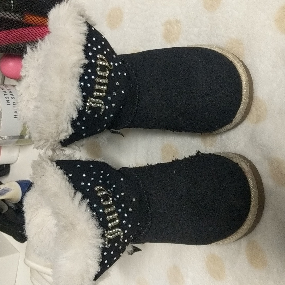 Super cute Juicy Toddler boots
